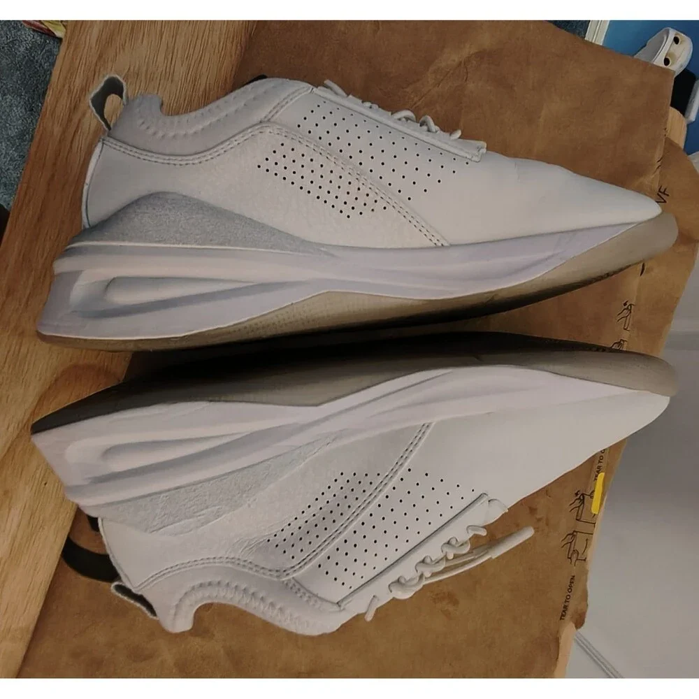 Clove Shoes Womens Size W8 White Slip Resistant Nursing Sneakers Comfort
